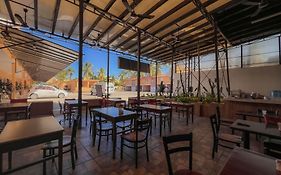 Hotel Oasis